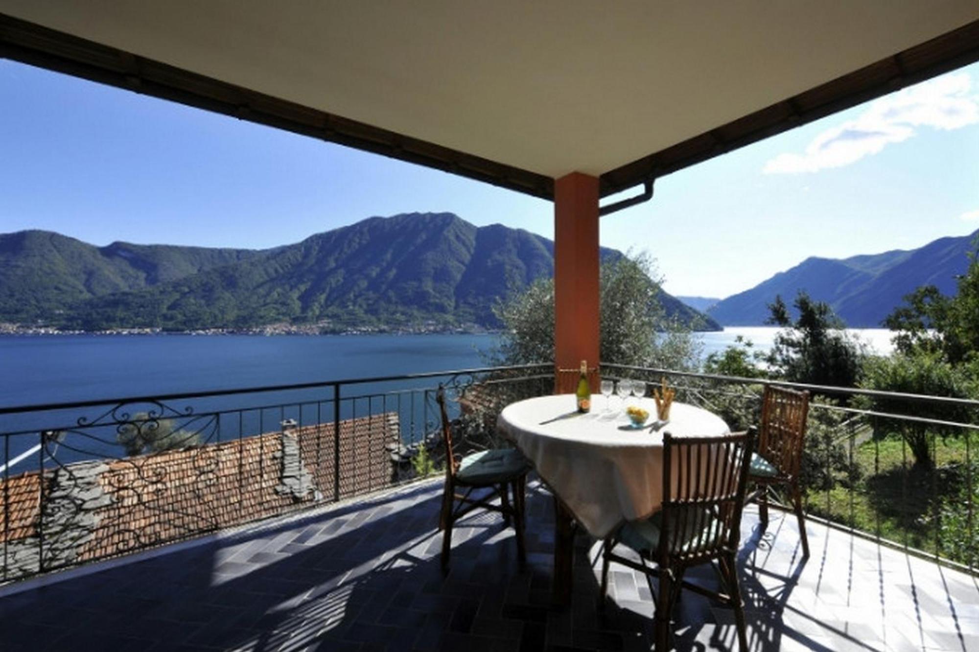 Апартаменти Isola Vista - Terrazzo Сала-Комачина Екстер'єр фото
